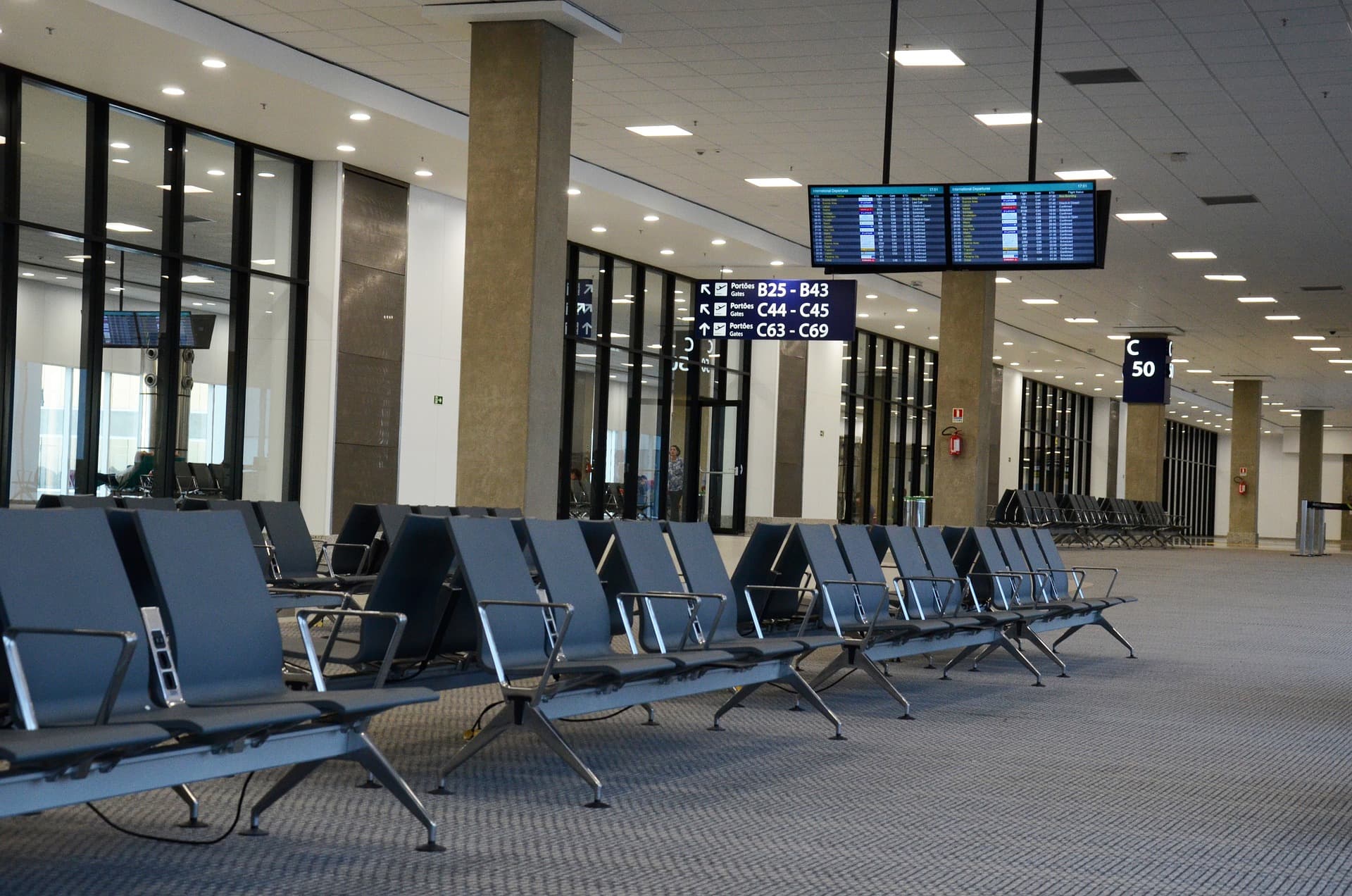 Portos e Aeroportos